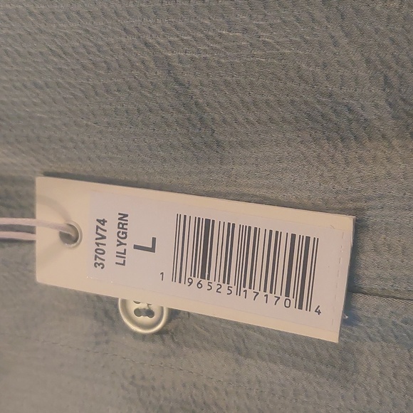 BNWT light green blouse - Picture 3 of 4